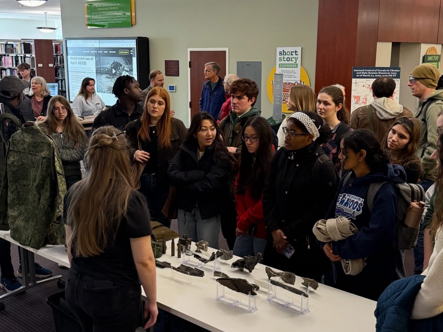 Community Center hosted the VR exhibition “War Up Close” at William & Mary University.